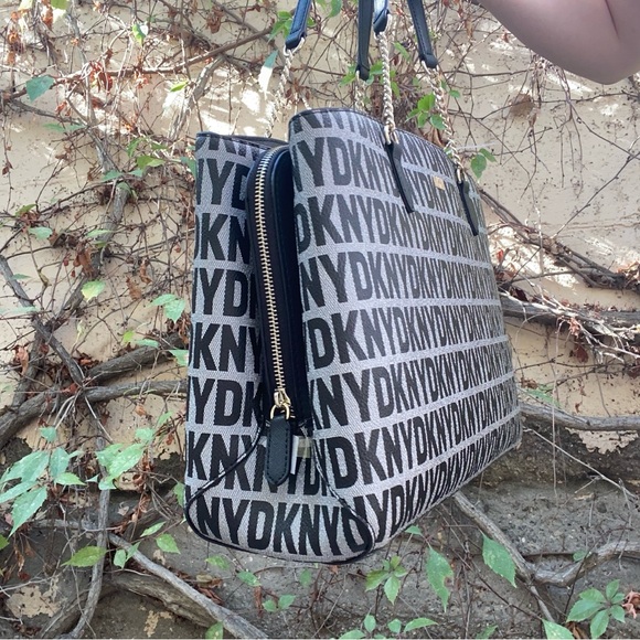 NWT BRYANT PARK SIZE MEDIUM/ LARGE CASUAL - Picture 2 of 7